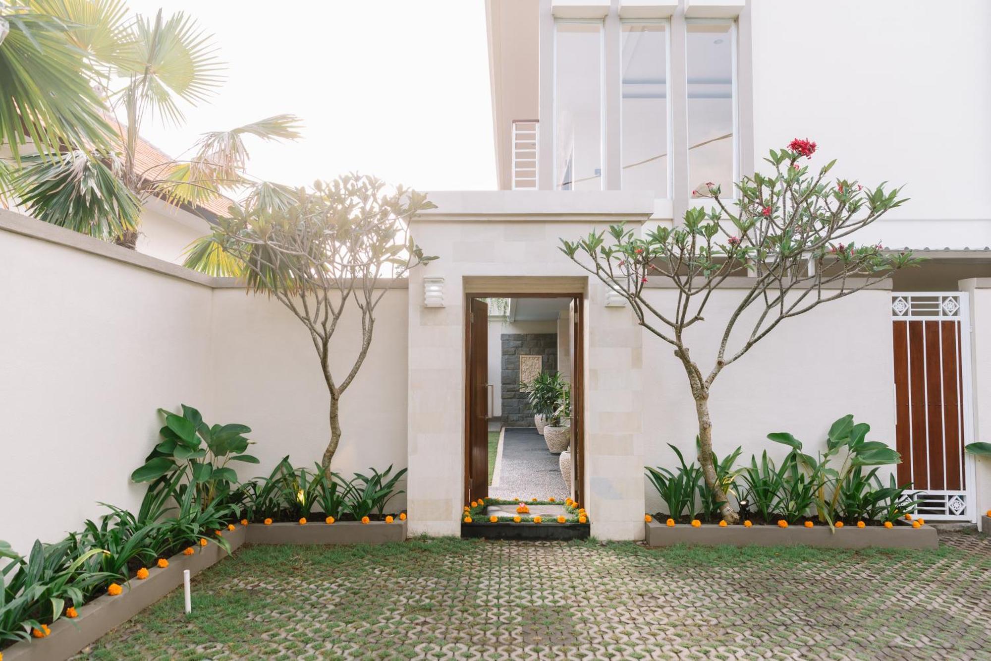 Kubu Benoa Guest House Нуса Дуа Екстериор снимка